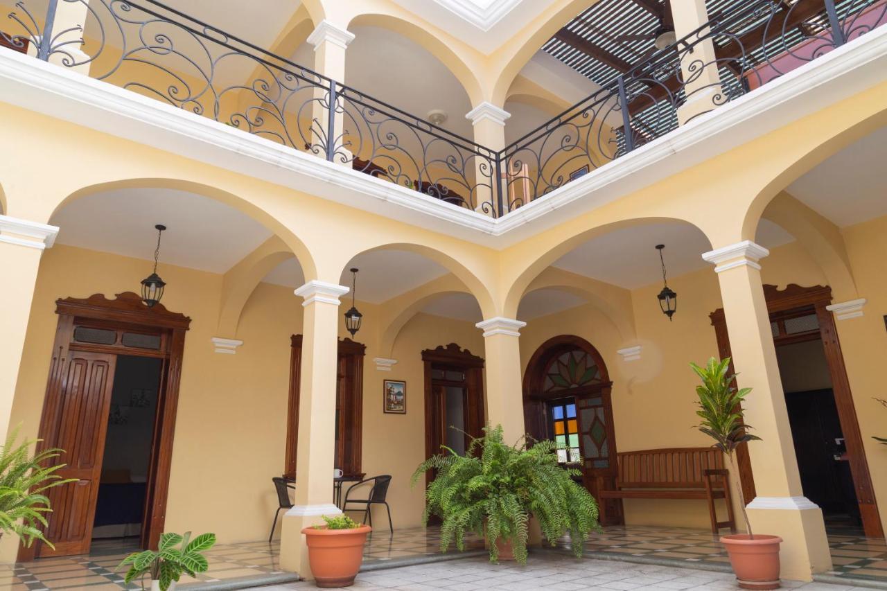 Hotel Casa Salome Guatemala City Exterior photo